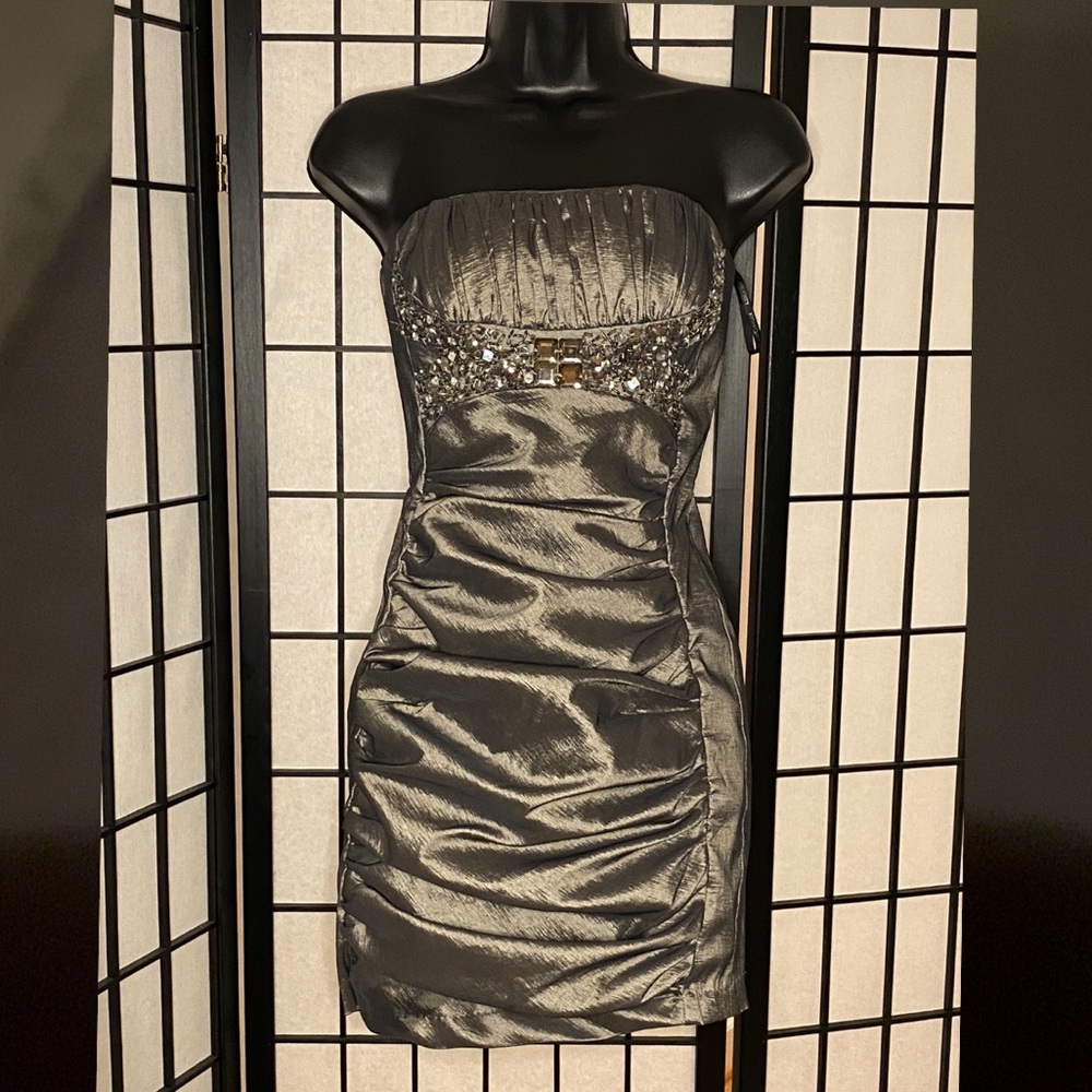 Jessica McClintock Jewel Formal strapless dress